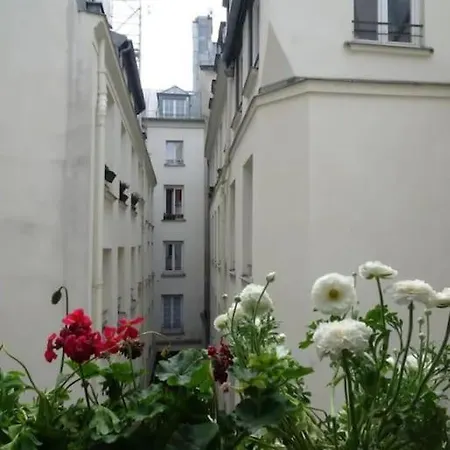 Bel Parisien, Typique Du Marais Apartment